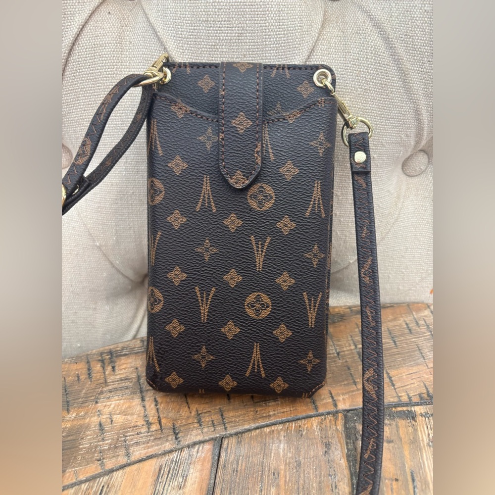 Crossbody Phone Bag - Picture 5 of 9